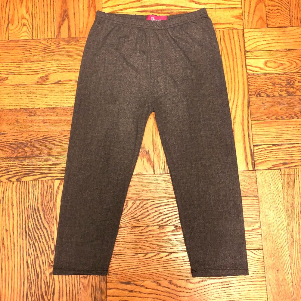 ❗️MAKE OFFER❗️knee length leggings